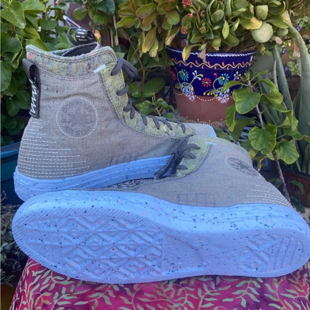 ♻️ New CTAS Converse Hi Top Canvas Sneakers ♻️ - Picture 11 of 16